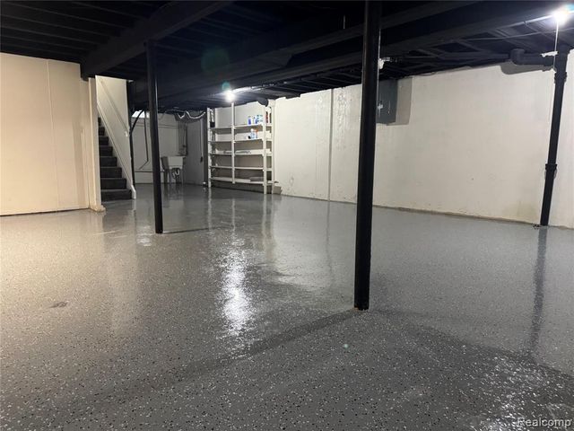 35523 Kelly Road, Clinton Township, MI 48035