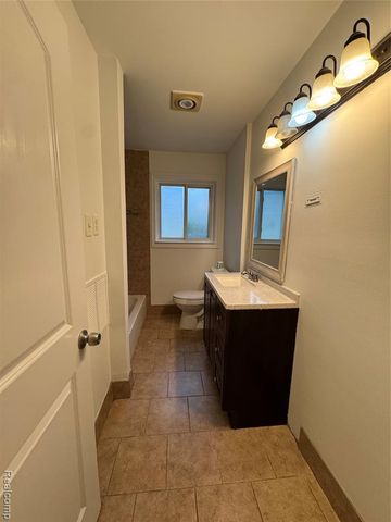 35523 Kelly Road, Clinton Township, MI 48035