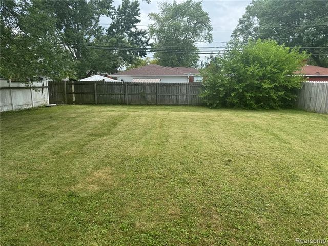 35523 Kelly Road, Clinton Township, MI 48035