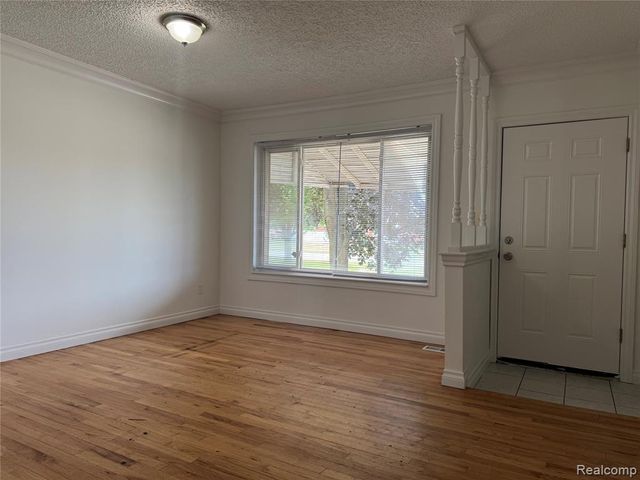 35523 Kelly Road, Clinton Township, MI 48035