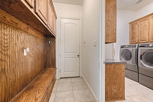 415 Breezeway Court, Cedar Hill, TX 75104