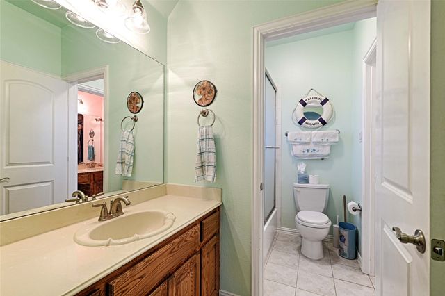 415 Breezeway Court, Cedar Hill, TX 75104