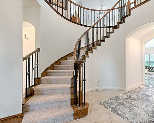 415 Breezeway Court, Cedar Hill, TX 75104