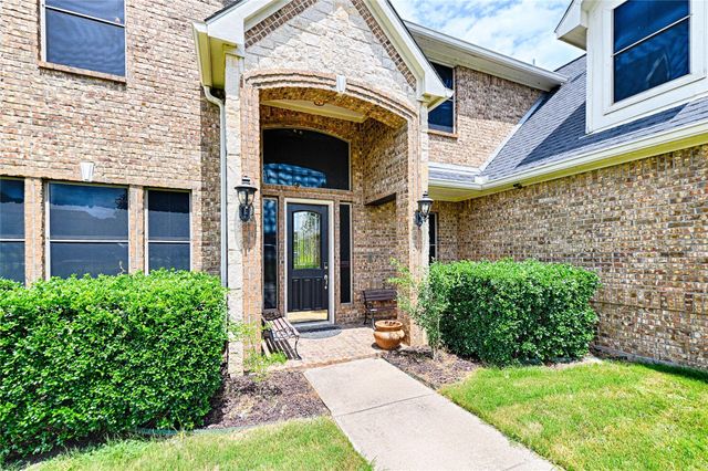 415 Breezeway Court, Cedar Hill, TX 75104