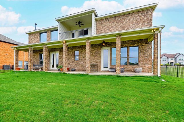 415 Breezeway Court, Cedar Hill, TX 75104