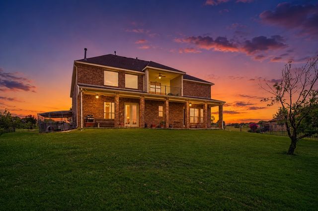 415 Breezeway Court, Cedar Hill, TX 75104