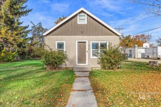 912 E Amity, Nampa, ID 83686