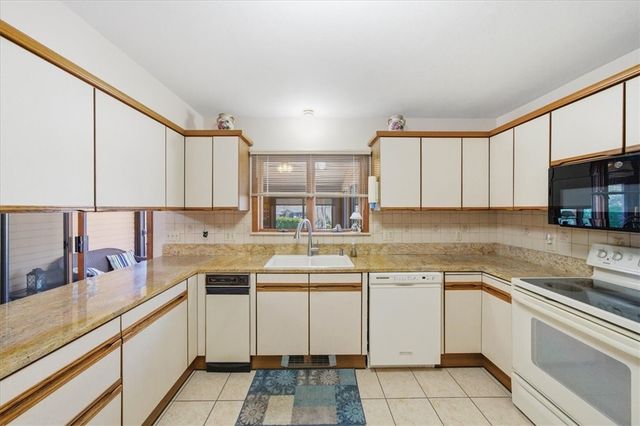 6 Christopher Drive, Johnston, RI 02919