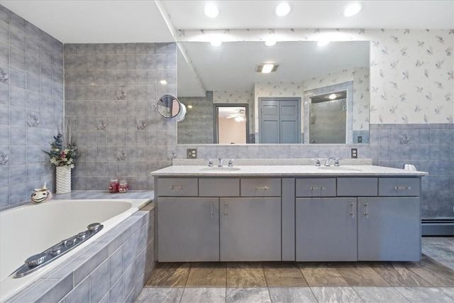 6 Christopher Drive, Johnston, RI 02919