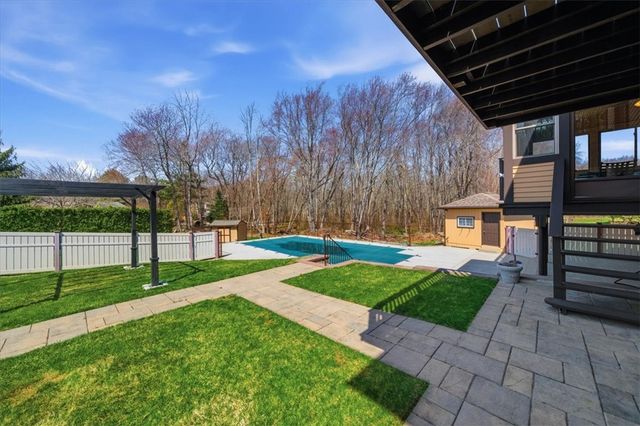 6 Christopher Drive, Johnston, RI 02919