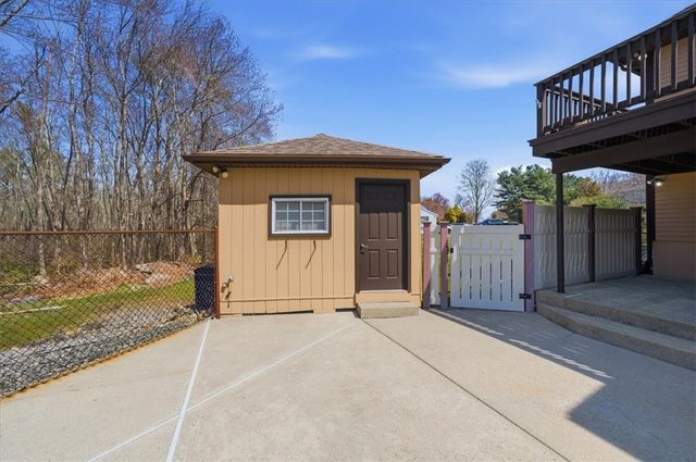 6 Christopher Drive, Johnston, RI 02919