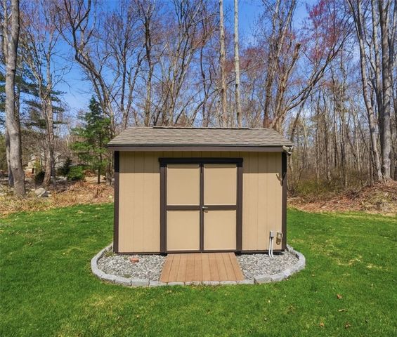 6 Christopher Drive, Johnston, RI 02919