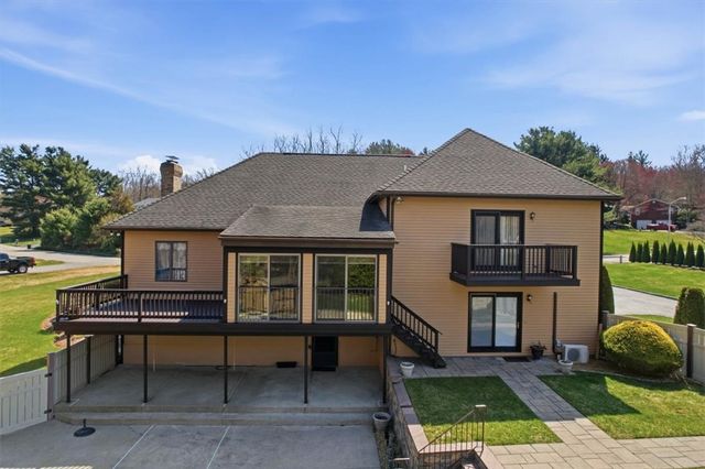 6 Christopher Drive, Johnston, RI 02919