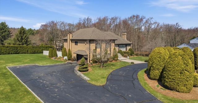 6 Christopher Drive, Johnston, RI 02919