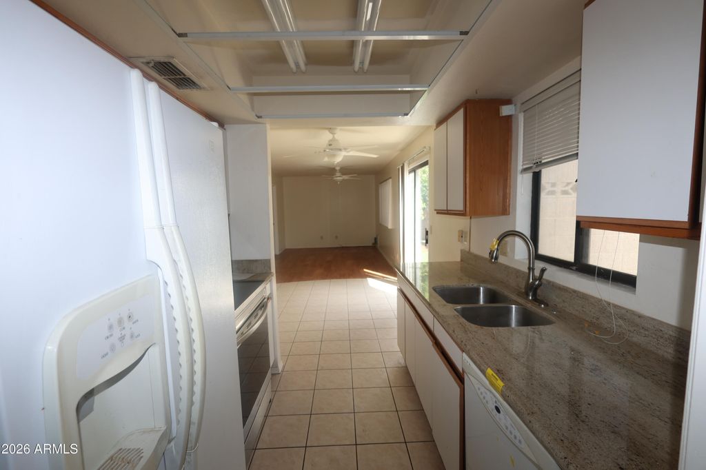 15843 N 26TH Avenue, Phoenix, AZ 85023 — photo 5