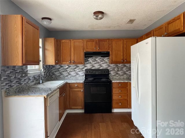 4012 Brandie Glen Road, Charlotte, NC 28269