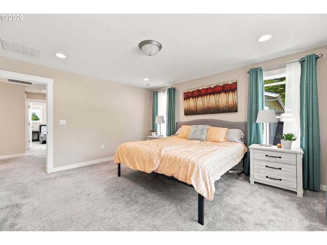 1204 N SYCAMORE St, Canby, OR 97013