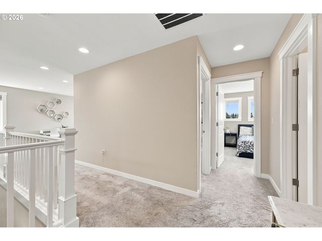 1204 N SYCAMORE St, Canby, OR 97013