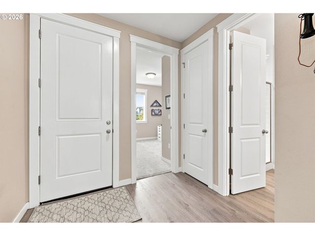 1204 N SYCAMORE St, Canby, OR 97013