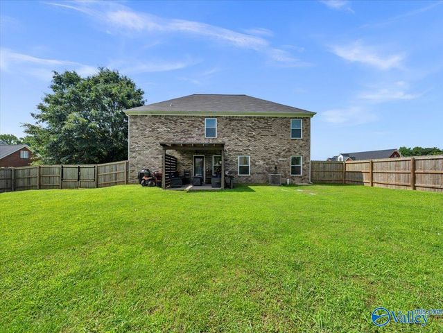 172 Executive Drive, Arab, AL 35016
