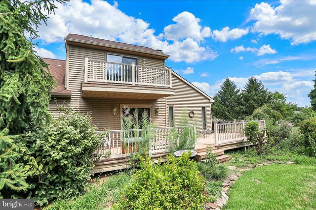 656 HOFFMAN DR, Harrisburg, PA 17111