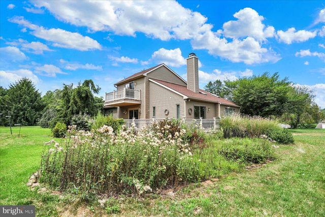 656 HOFFMAN DR, Harrisburg, PA 17111