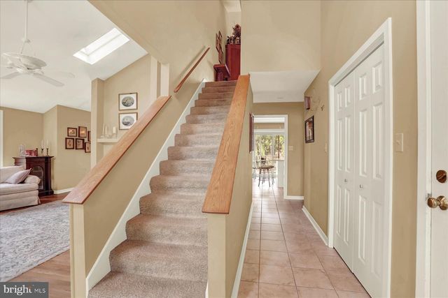 656 HOFFMAN DR, Harrisburg, PA 17111