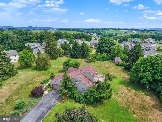 656 HOFFMAN DR, Harrisburg, PA 17111