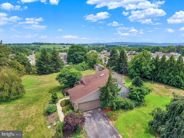 656 HOFFMAN DR, Harrisburg, PA 17111