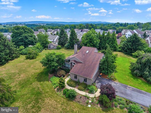 656 HOFFMAN DR, Harrisburg, PA 17111