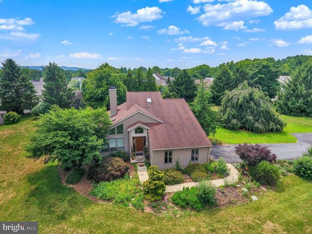 656 HOFFMAN DR, Harrisburg, PA 17111