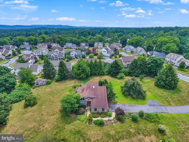 656 HOFFMAN DR, Harrisburg, PA 17111
