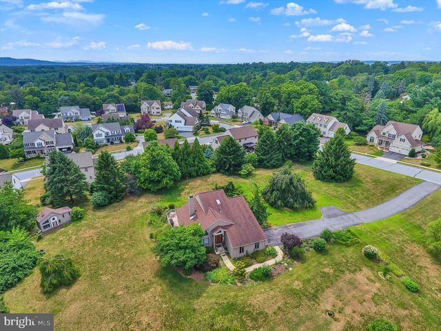 656 HOFFMAN DR, Harrisburg, PA 17111