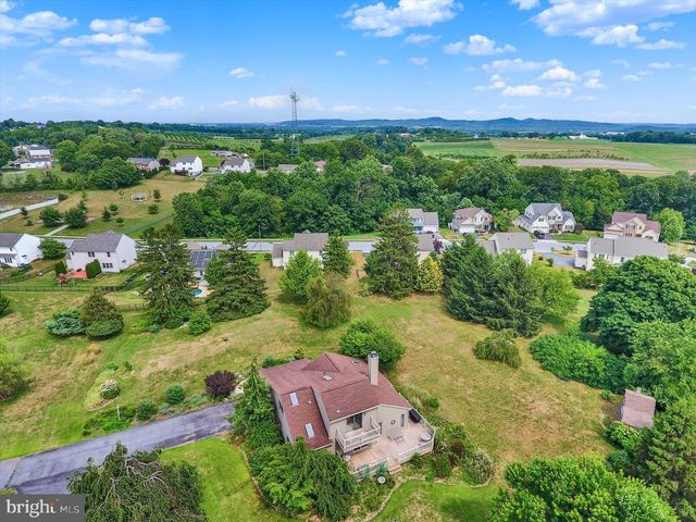 656 HOFFMAN DR, Harrisburg, PA 17111
