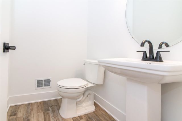 19360 Newburgh Road, Livonia, MI 48152