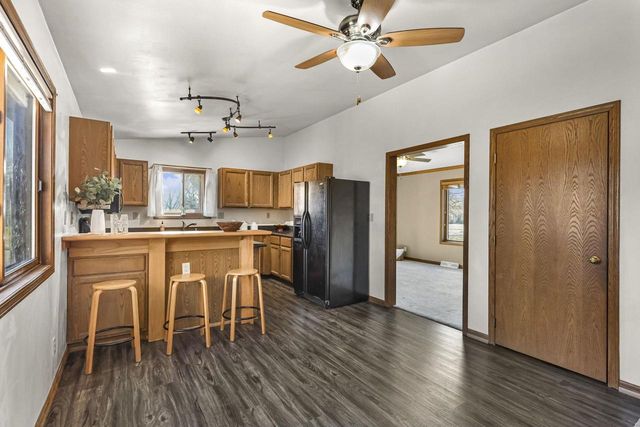 305 Meadow Lane, Poynette, WI 53955