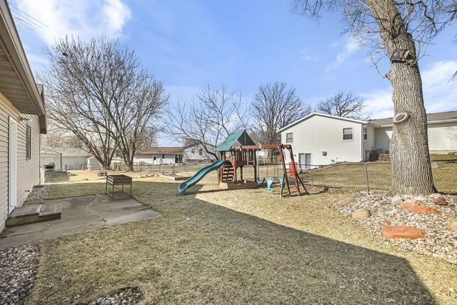 305 Meadow Lane, Poynette, WI 53955