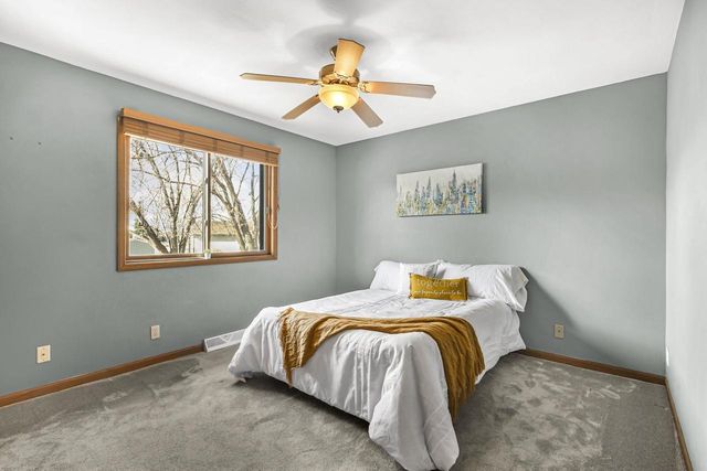 305 Meadow Lane, Poynette, WI 53955