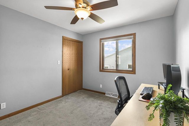 305 Meadow Lane, Poynette, WI 53955