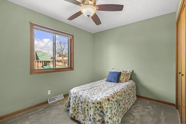 305 Meadow Lane, Poynette, WI 53955