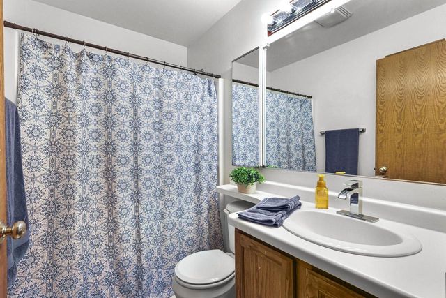 305 Meadow Lane, Poynette, WI 53955