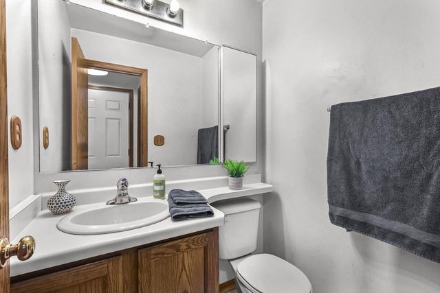 305 Meadow Lane, Poynette, WI 53955