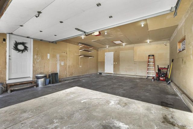 305 Meadow Lane, Poynette, WI 53955