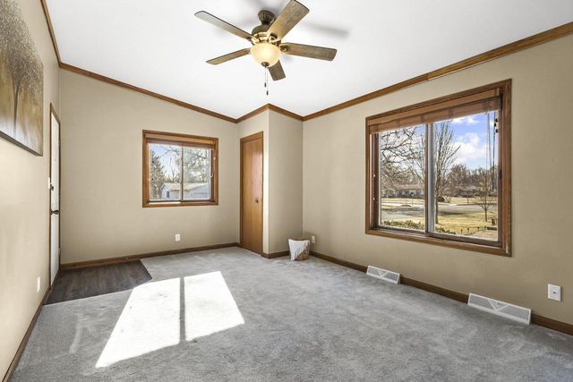 305 Meadow Lane, Poynette, WI 53955