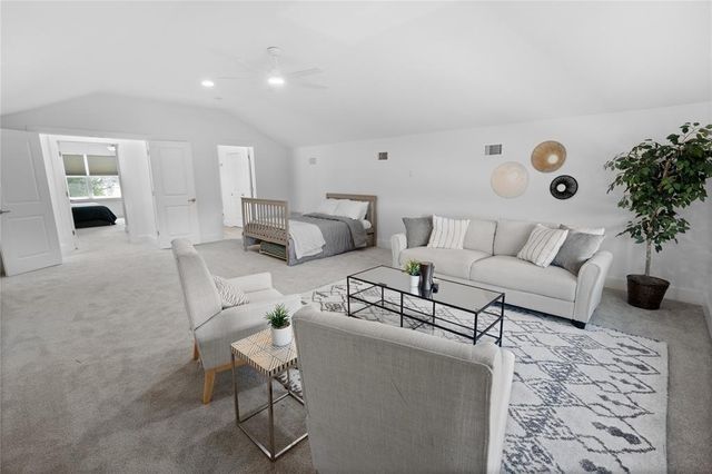 21203 Kiowa CV, Lago Vista, TX 78645