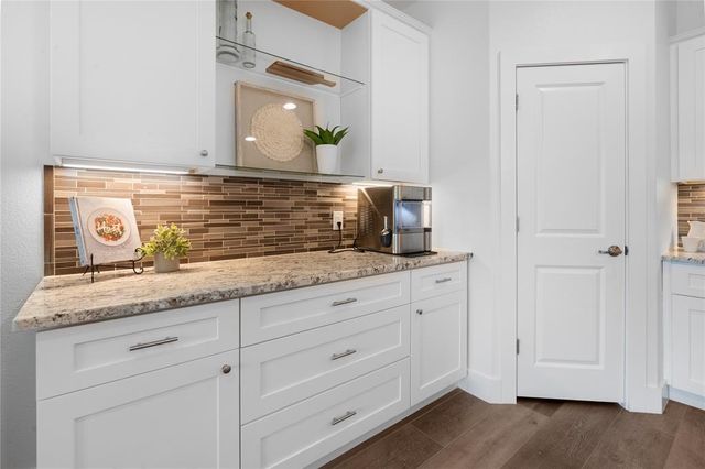 21203 Kiowa CV, Lago Vista, TX 78645