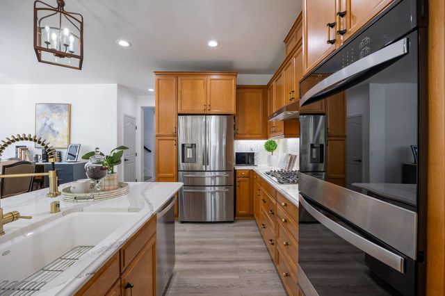 113 S Pacifico St, Mountain House, CA 95391