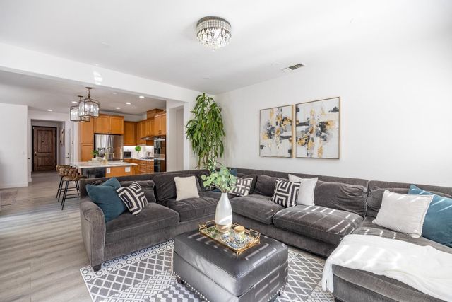 113 S Pacifico St, Mountain House, CA 95391