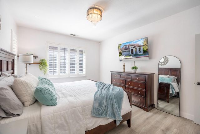 113 S Pacifico St, Mountain House, CA 95391