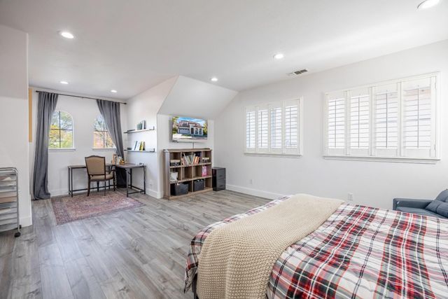 113 S Pacifico St, Mountain House, CA 95391